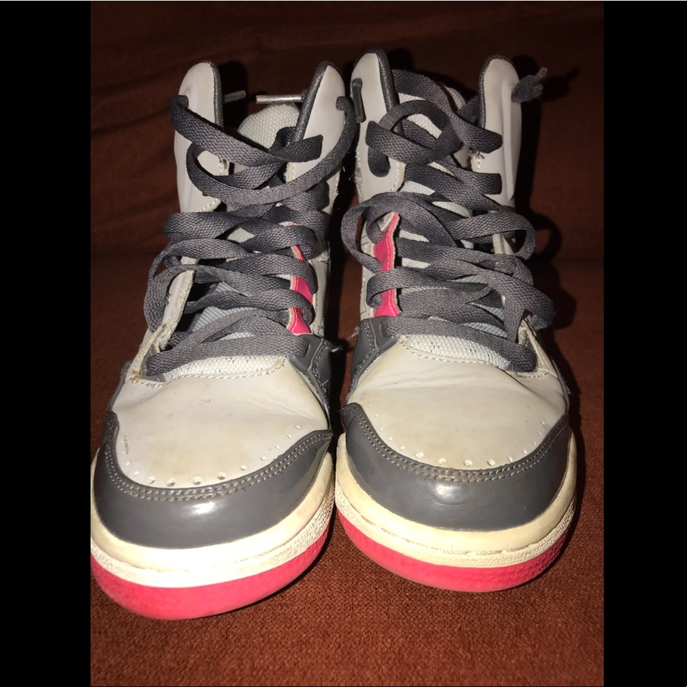 Grey/Pink JORDANs EUC 7